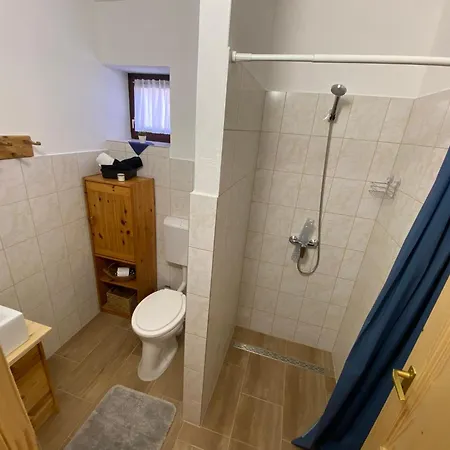 Veronka Vendékház Apartamento