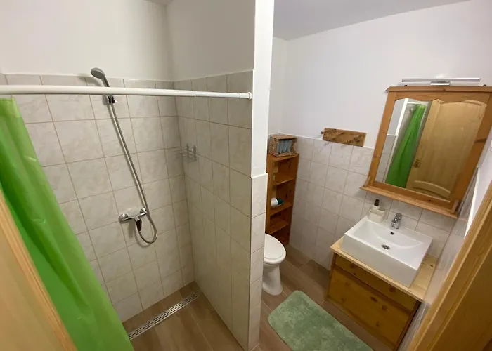 Veronka Vendekhaz Daire Gombosszeg